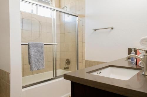 *Location*Beachfront Condo.Endless Views.Surf – Photos 3