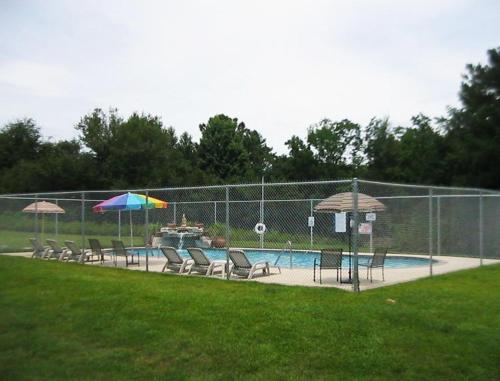 Hillcrest Lake Villas #2 – Photos 2