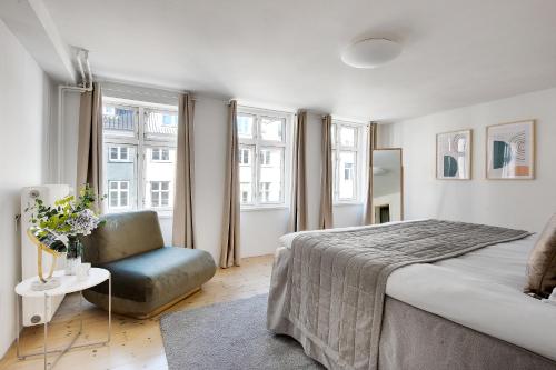 Gallery image of Sanders Main - Endearing Two-Bedroom Duplex Apartment with a Balcony Next to Magical Nyhavn in Copenhagen