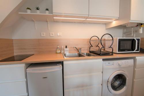 Dapur atau dapur kecil di CABANA & Duplex - Cluny à 20 minutes