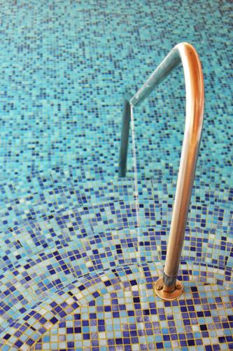 Bazén v ubytování Fröjel Resort & Spa nebo v jeho okolí