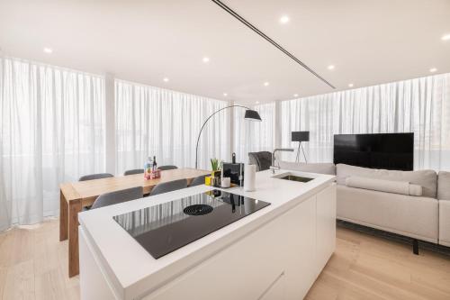 Bay View Penthouse by Olala Homes