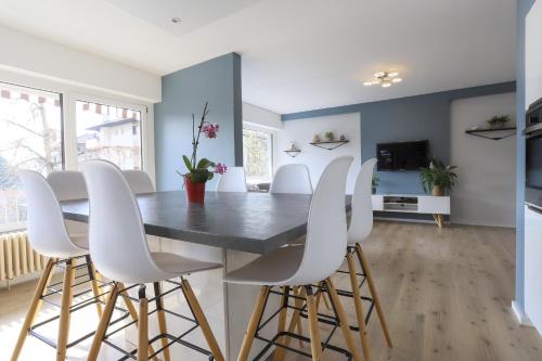 Azur Bleu 4 étoiles Annecy centre-ville et lac lumineux