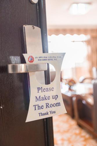 Postel nebo postele na pokoji v ubytování Ras Amba Hotel