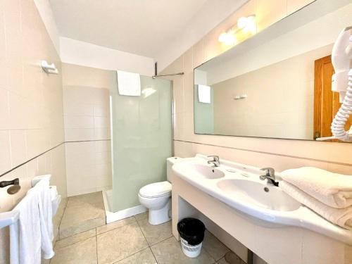 Bathroom sa Apartamento de 1 dormitorio en primera linea de mar, Tamaduste, El Hierro