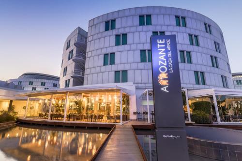 Bangunan di mana terletaknya hotel