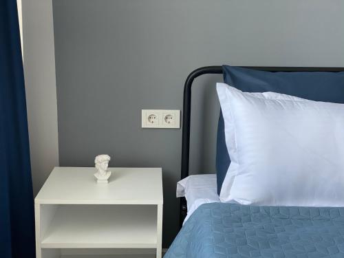 Uma cama ou camas num quarto em Express Inn