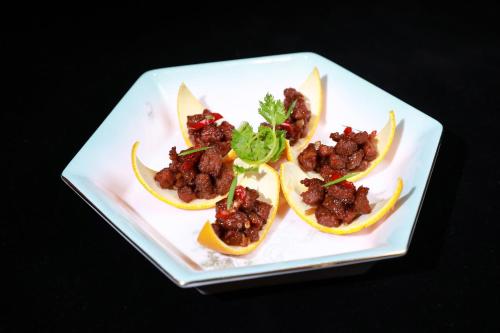 Makanan di atau berdekatan hotel