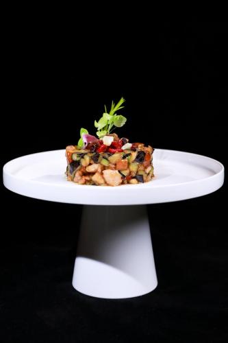 Makanan di atau berdekatan hotel