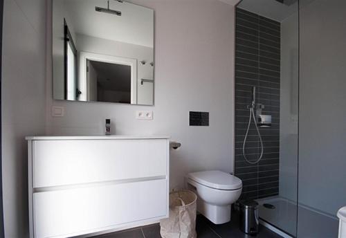 Ванна кімната в Villa Lynn in Benissa next to Mora