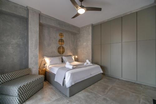 Ένα ή περισσότερα κρεβάτια σε δωμάτιο στο Lepanto Luxury Apartments FF