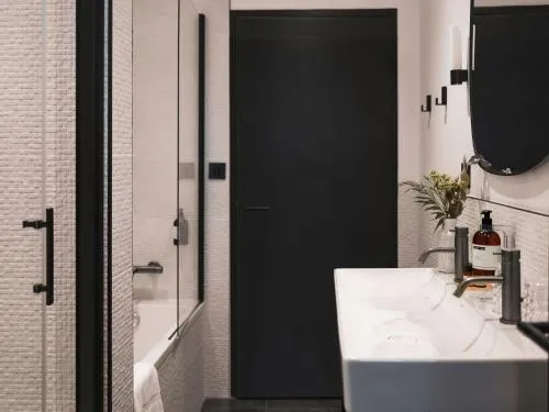 Maisons du Monde Hôtel & Suites - Marseille Vieux Port photo 69