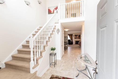 Fallsview Family Home