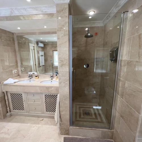 Beautiful villa 2 steps from the BEACH