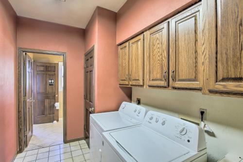 Gallery image of Spacious and Secluded Madison Home Near Dtwn! in Madison