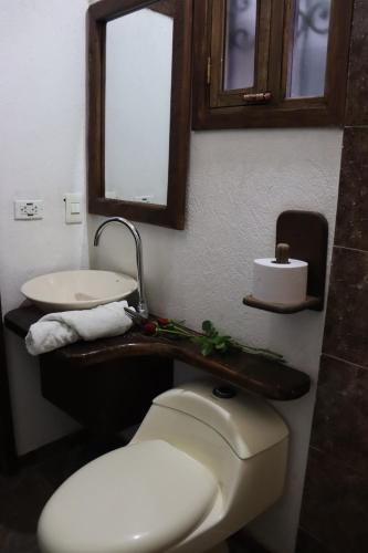 Bilik mandi di Hotel Tierra de Lancers - Pantano de Vargas