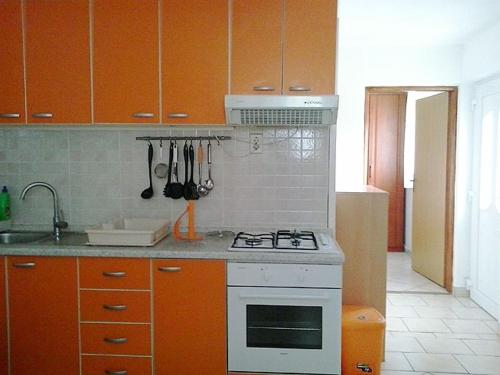 Apartment in Novi Vinodolski with sea view, balcony, air conditioning, Wi-Fi (3667-1)