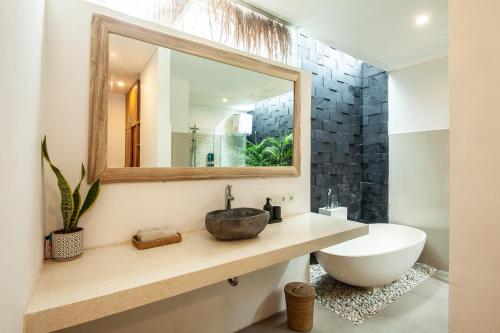 Kúpeľňa v ubytovaní Simple & Magical Villas VILLA SAMBALI