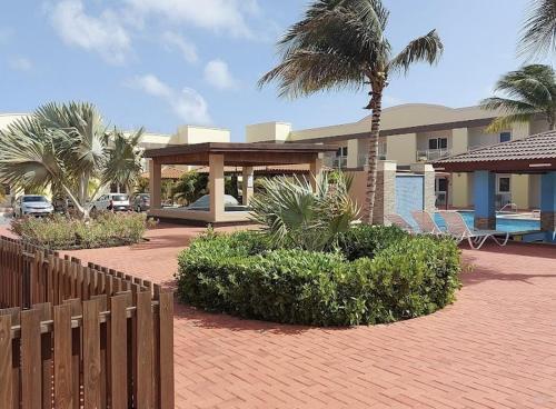  Pearl Aruba -  Room  picture :   Tea/Coffee maker    Shower    Bath                           