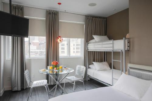Katil atau katil-katil dalam bilik di NU Hotel