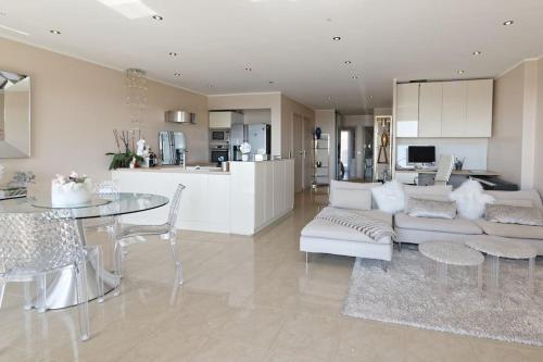 Cannes Magnifique Vue Mer, 2 Chambres, Grande Terrasse et Parking photo 46