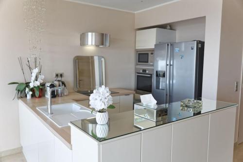 Cannes Magnifique Vue Mer, 2 Chambres, Grande Terrasse et Parking photo 61
