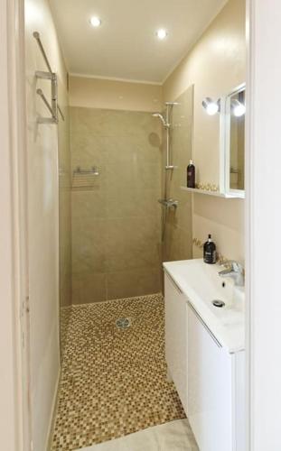 Cannes Magnifique Vue Mer, 2 Chambres, Grande Terrasse et Parking photo 49