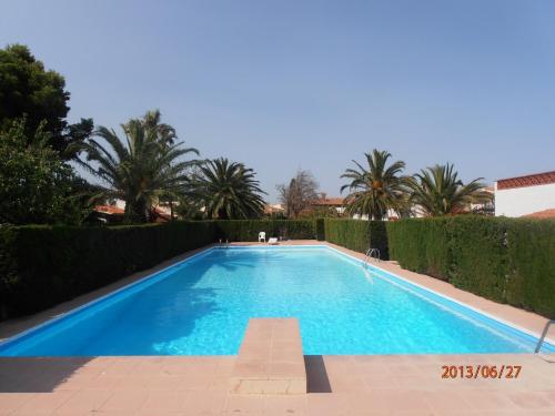 Bazén v ubytování Nice and relax Mediterranean villa with free wifi nebo v jeho okolí