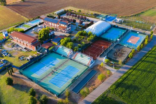 an overhead view of a building with a tennis court at Il Poggio Agrisport in Poirino