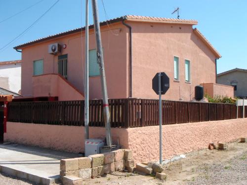 Gallery image of MISTRAL HOLIDAY HOME in Putzu Idu