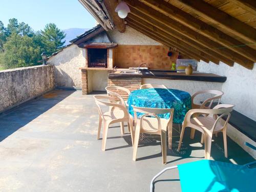 Balkoni atau teres di Les Fouillettes