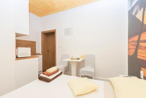 Gallery image of Apartments Song of Joys in Makarska