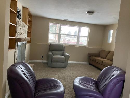 Posezení v ubytování Three Bedroom, California King bed