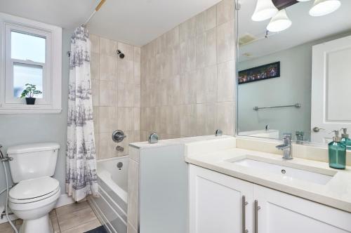 Executive 2 bed 1 bath Spacious & Centrally Located suite. – Photos 3