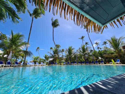 a swimming pool at the resort at Saletoga Sands Resort & Spa in Matatufu