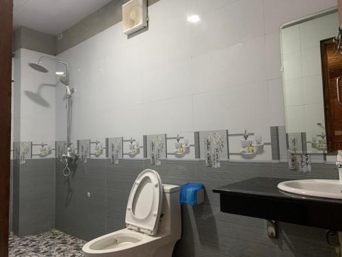Phòng tắm tại Trang An Homestay