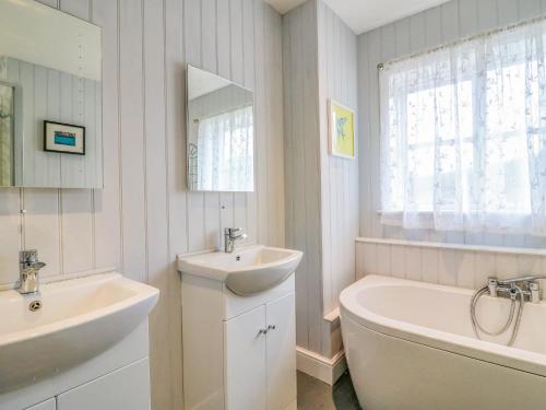 Et badeværelse på Brock Cottage