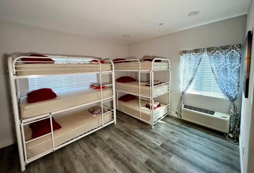 Postel nebo postele na pokoji v ubytování Fruit Hostel