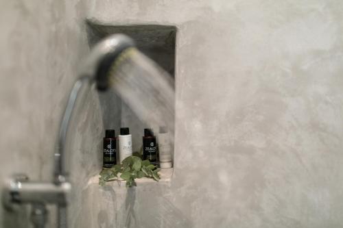 Vonios kambarys apgyvendinimo įstaigoje Anamnesia boutique apartments Naxos town