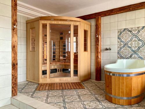 Spa at/o iba pang wellness facilities sa Penzion Račí údolí