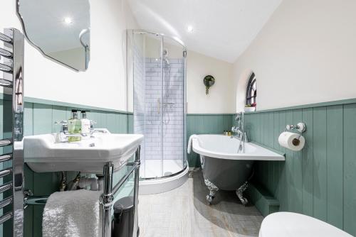 A bathroom at Bieldside Cottage