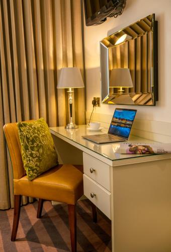 Μια τηλεόραση ή/και κέντρο ψυχαγωγίας στο The Marcy Hotel
