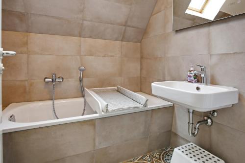 Vannituba majutusasutuses Residenz unter den Linden Wohnung 27