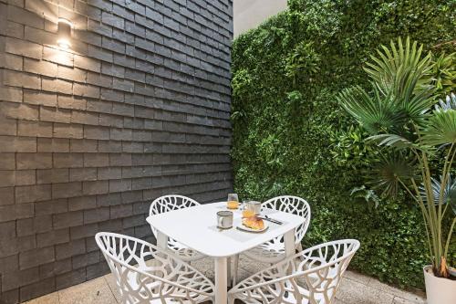 Lóios 1BR Flat Downtown by LovelyStay