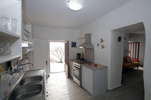 Gallery image of Lorentzia House 2 ! in Apróvaton