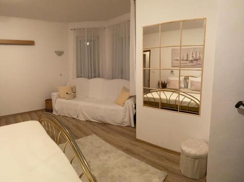 Imagen de la galería de Three bedroom apartment between Trogir and Split, en Kaštela