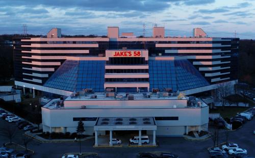 Gallery image of Jake's 58 Casino Hotel - Adults Only in Islandia