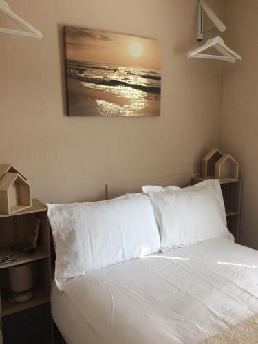Posteľ alebo postele v izbe v ubytovaní Lovely little flat by the sea in Cleethorpes