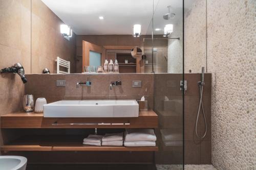 Un baño de Art & Design Hotel Napura
