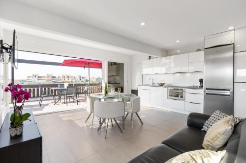 Villa Rocca - vue mer - terrasse - parking - plage - Village Naturiste